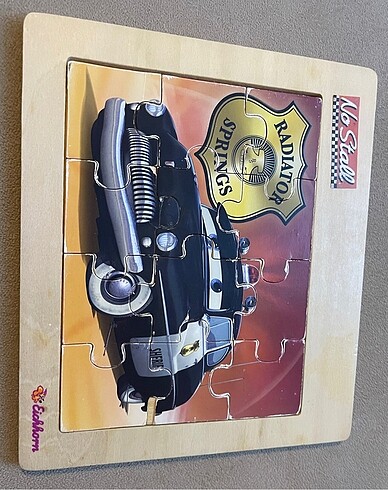 Beden Cars araba serisinden şerif polis araba puzzle
