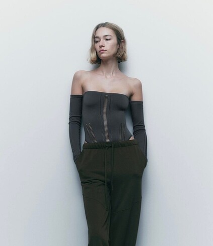 Zara Gri Body