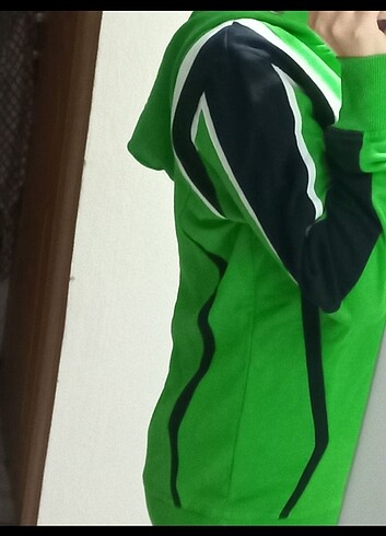 sweatshirt