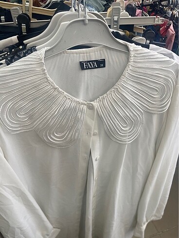Zara Beyaz Gömlek