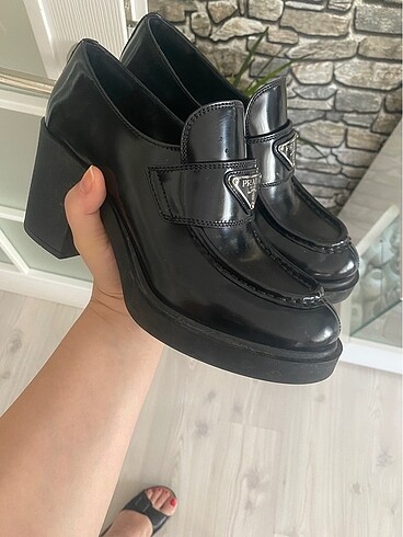 Prada Siyah Deri Makosen Topuklu Ayakkabı 38 numara #prada - Görsel 9