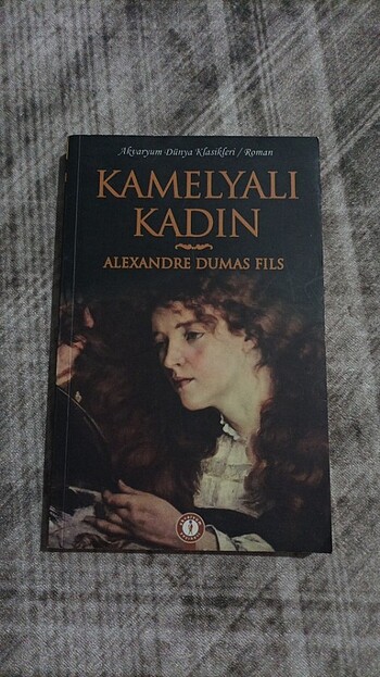 kamelyalı kadın