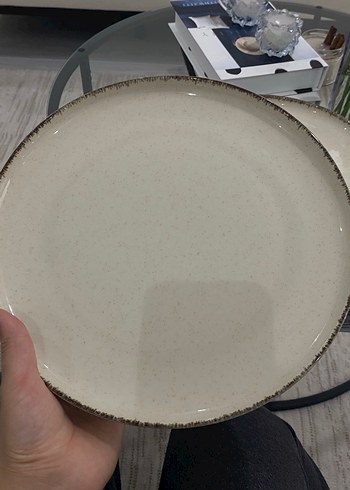 Bej Seramik Yemek Tabağı