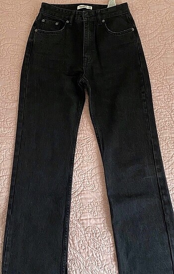 Yırtmaçlı Jean