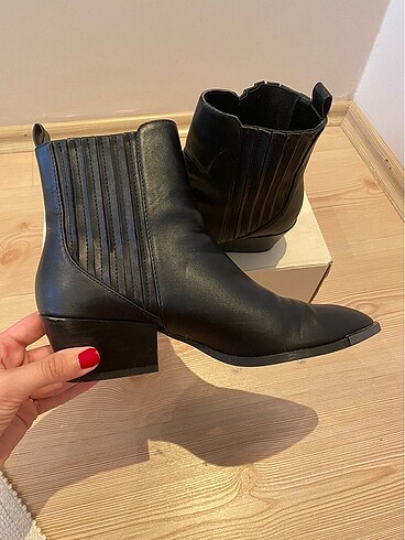 Bershka Chelsea Bot