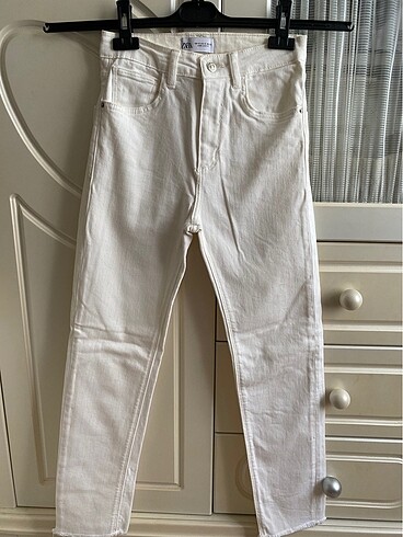 ZARA BEYAZ JEAN PANTOLON