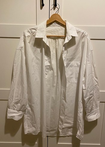 Düğmeli Beyaz Pamuklu Uzun Kollu Gömlek - Görsel 5