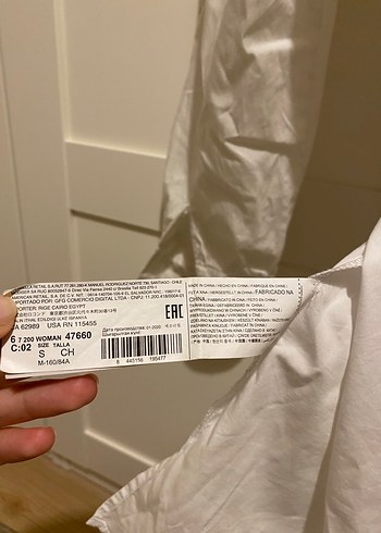 Düğmeli Beyaz Pamuklu Uzun Kollu Gömlek - Görsel 8