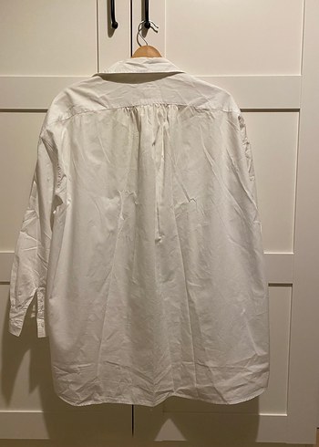 Düğmeli Beyaz Pamuklu Uzun Kollu Gömlek - Görsel 6