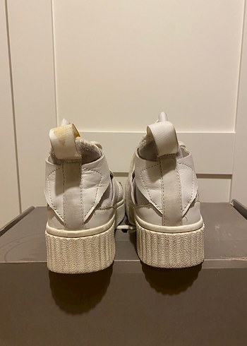 Beyaz Bağcıklı Spor Ayakkabı - Görsel 5