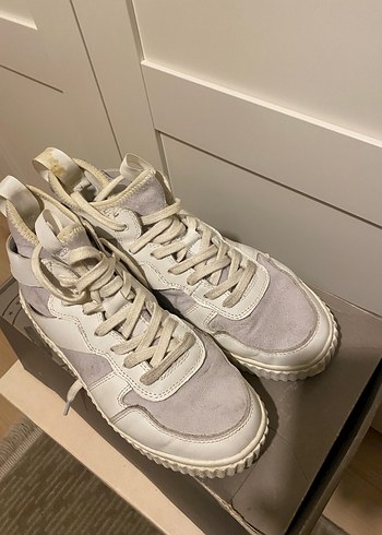 Beyaz Bağcıklı Spor Ayakkabı - Görsel 3