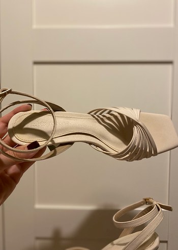 Bej Topuklu Kadın Sandalet - Görsel 7