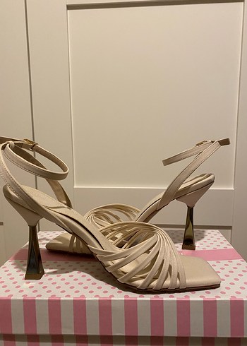 Bej Topuklu Kadın Sandalet - Görsel 3