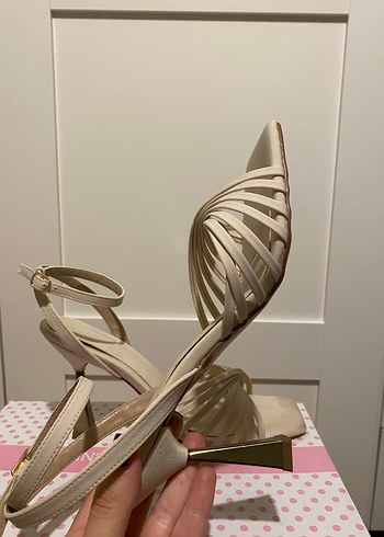 Bej Topuklu Kadın Sandalet - Görsel 10