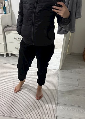 Siyah Fermuarlı Minimalist Kadın şişme mont - Görsel 6