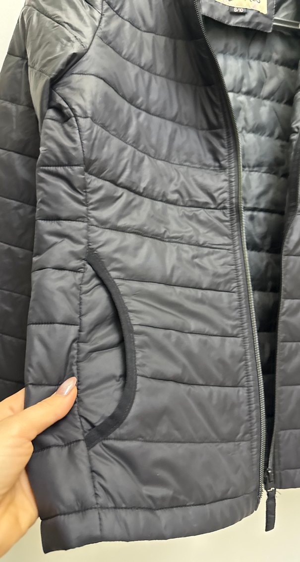 Siyah Fermuarlı Minimalist Kadın şişme mont - Görsel 3