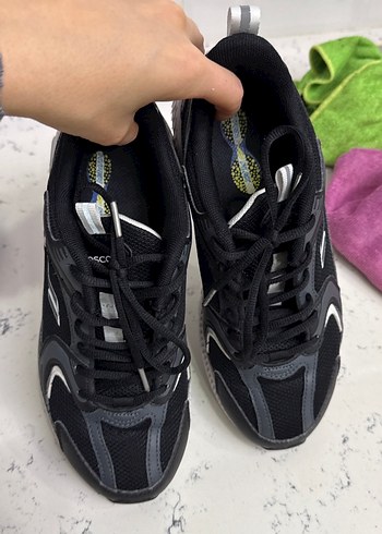 Siyah Yılan Desenli Bağcıklı Kadın Spor Ayakkabı - Görsel 6