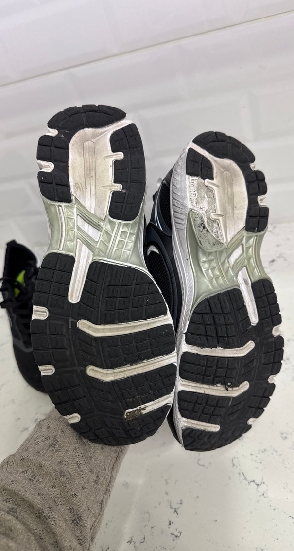 Siyah Yılan Desenli Bağcıklı Kadın Spor Ayakkabı - Görsel 3