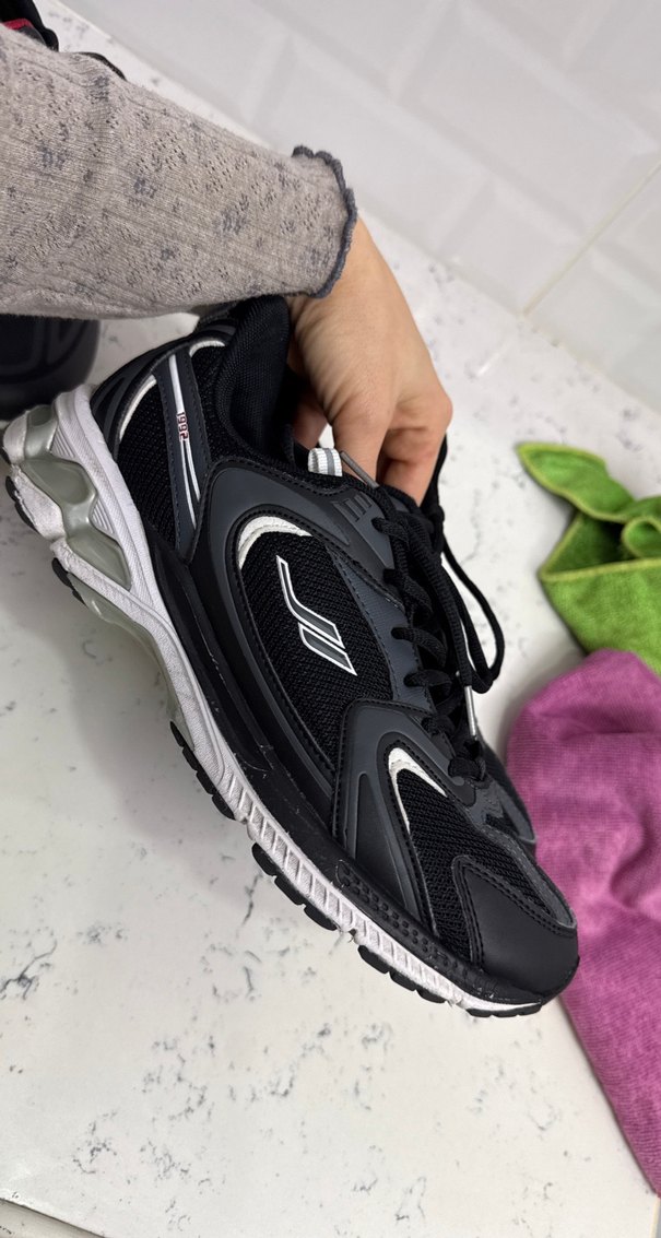 Siyah Yılan Desenli Bağcıklı Kadın Spor Ayakkabı - Görsel 5