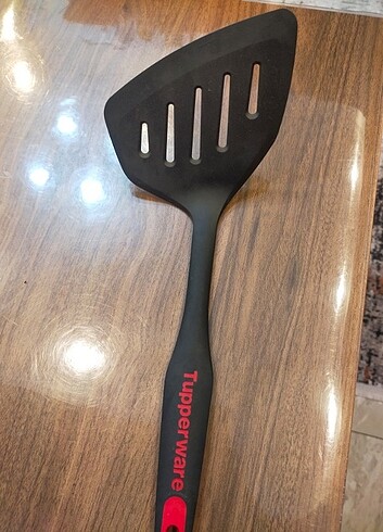 Tupperware spatula 