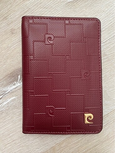 Pierre Cardin Pasaportluk -Bordo