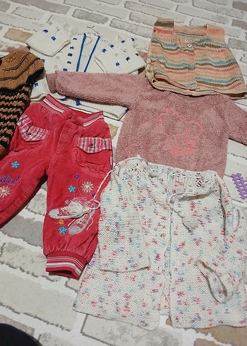LC Waikiki Nakışlı Renkli Triko Bebek Kız Takımı