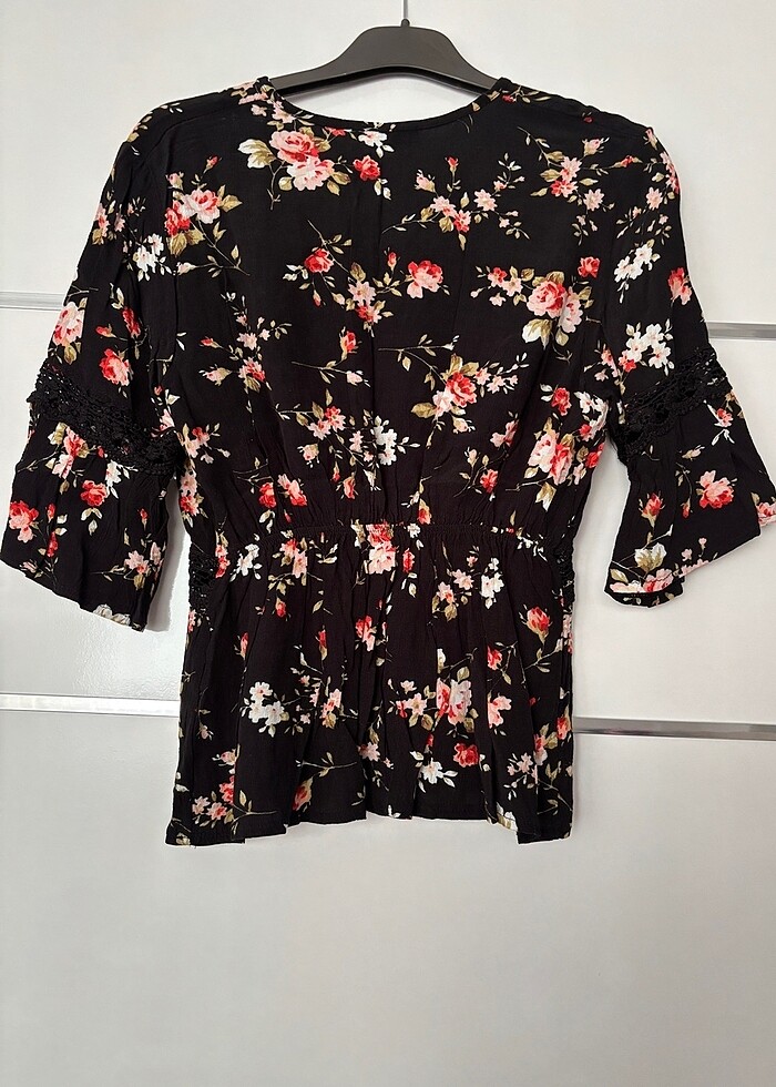 Çiçekli bluz - Görsel 2