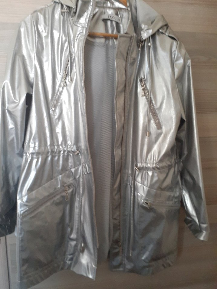 Gri Midi Kadın Yağmurluk Drapeli - Görsel 4