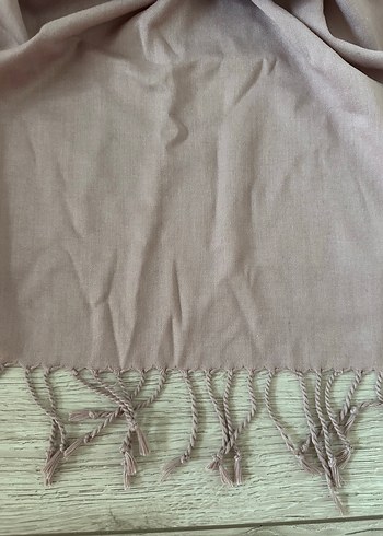 Az Kullanılmış Şal - Görsel 2