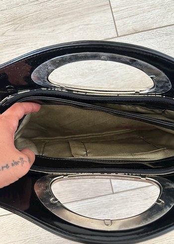 Yılan Derisi Görünümlü Şık Çanta - Görsel 3