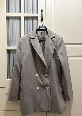 Gri Çizgili Kadın Blazer Ceket