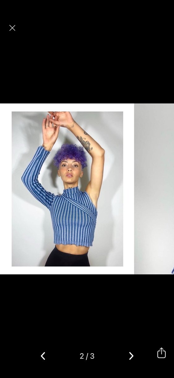 Kadın Mavi Çizgili Yüksek Yakalı Crop Top - Görsel 2