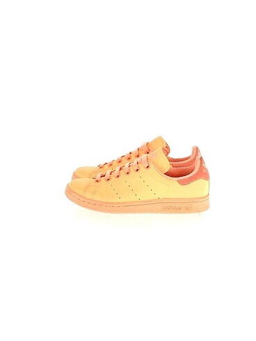Adidas Spor Ayakkabı %70 İndirimli.