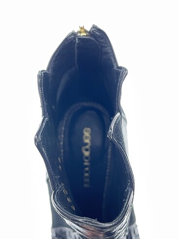 36 Beden siyah Renk Vintage Love Platform %70 İndirimli.