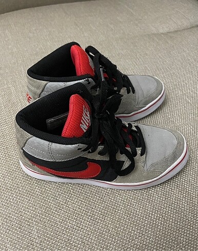 36 Beden gri Renk Orijinal Nike bot