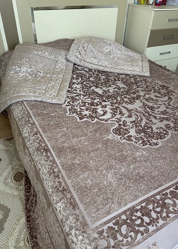 Kahverengi Nakışlı Yatak Örtüsü - Görsel 7