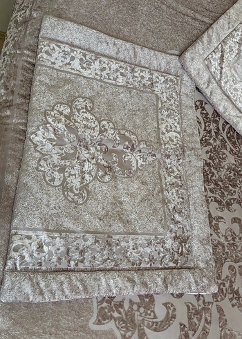 Kahverengi Nakışlı Yatak Örtüsü - Görsel 8