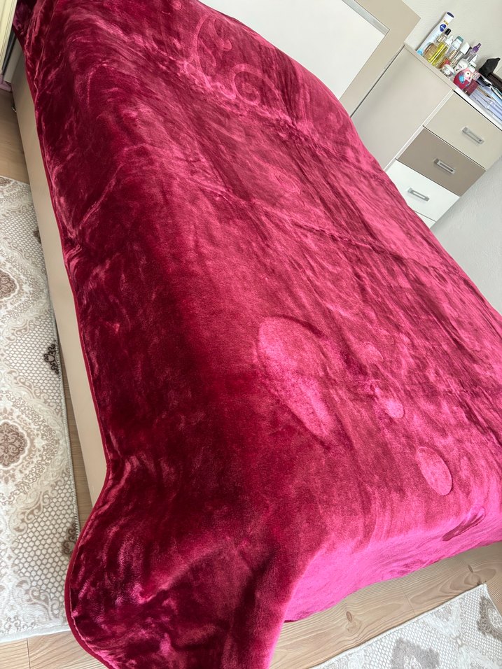 Bordo Parlak Batik Desenli battaniye - Görsel 2