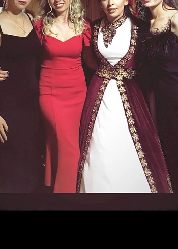 Kırmızı kalp yaka elbise - Görsel 2