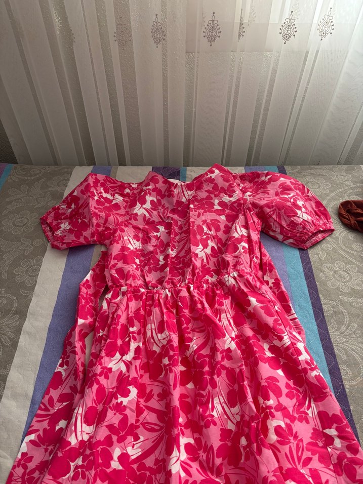 Pembe elbise - Görsel 4