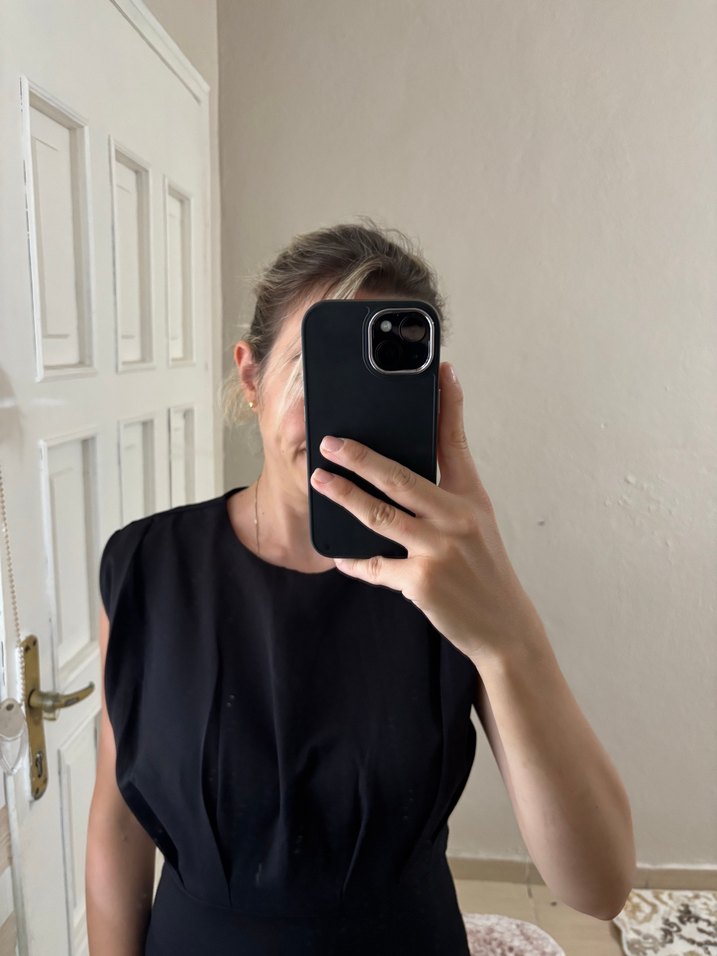 Siyah Kolsuz Kalem Elbise - Görsel 2