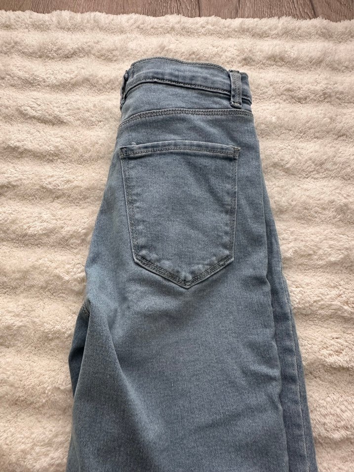 Mavi Rahat Kesim Midi Denim Şort - Görsel 2