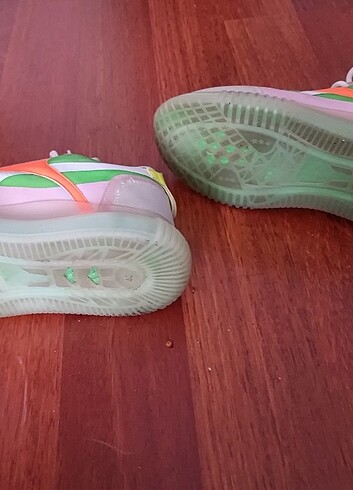 Ayakkabı - Görsel 2