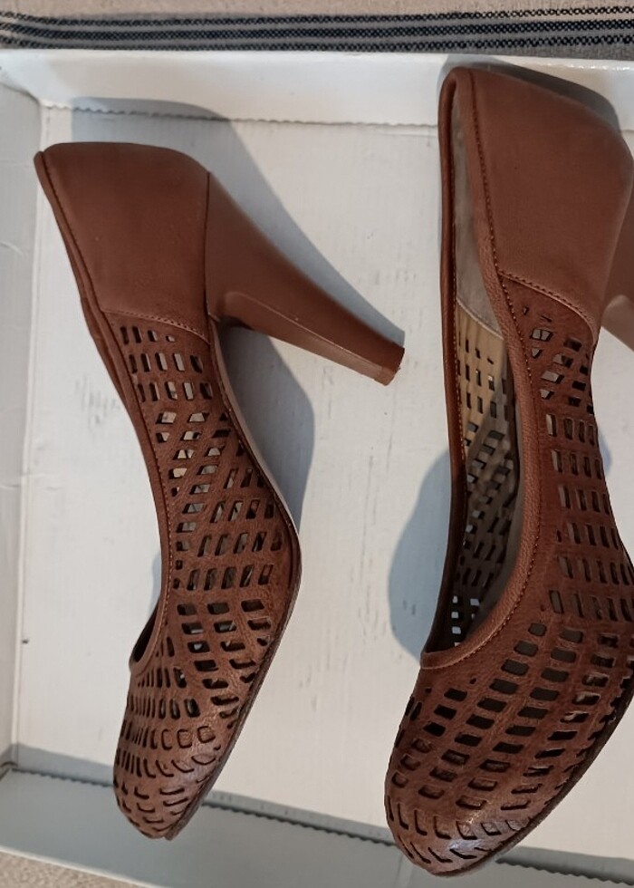 Topuklu ayakkabı - Görsel 2