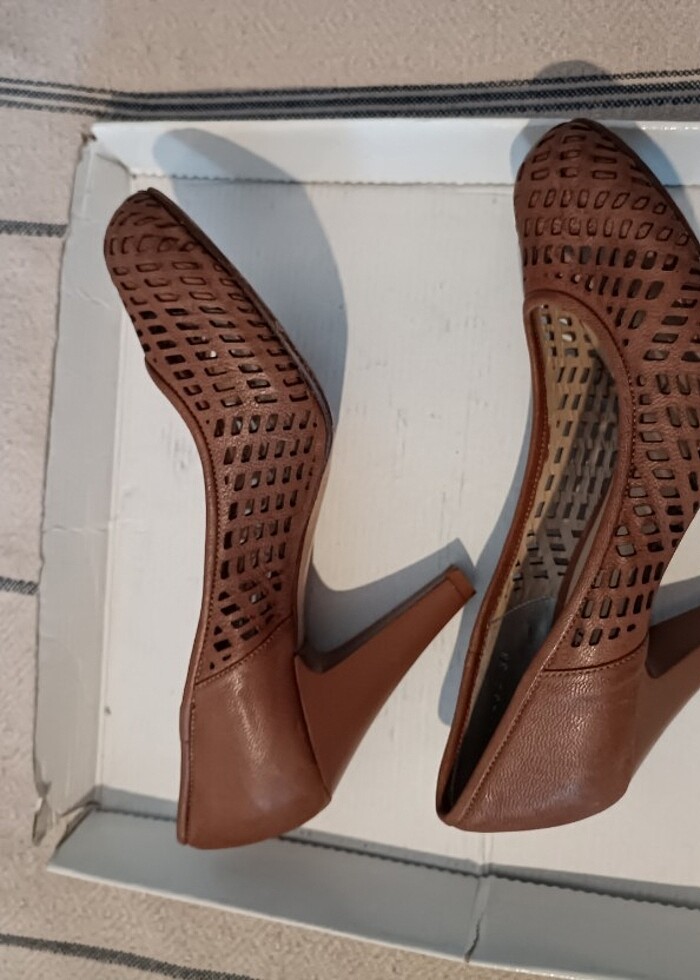 Topuklu ayakkabı - Görsel 4