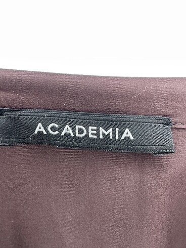 36 Beden çeşitli Renk Academia Gömlek %70 İndirimli.