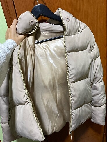 38 Beden camel Renk Krem şişme mont