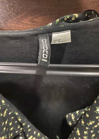 Siyah çiçekli şortlu elbise - Görsel 3