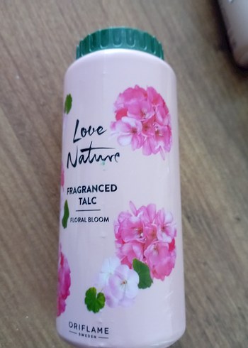 Oriflame Oriflame Love Nature Çiçek Kokulu Pudra