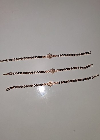 Zincir Detaylı Bej Kadın Bileklik - Görsel 2